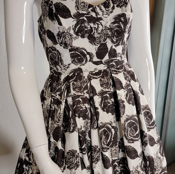 Forever 21 Spaghetti Black White Dress Small Cocktail‎ Formal Party Roses - Picture 2 of 9